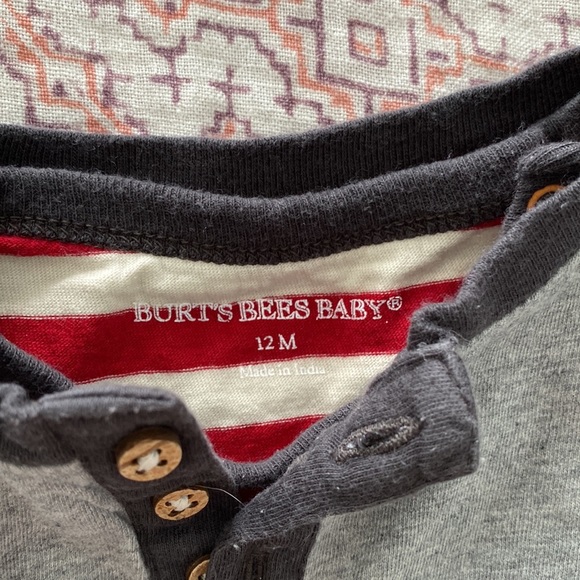 Burt’s Bees Baby onesies - Picture 3 of 5